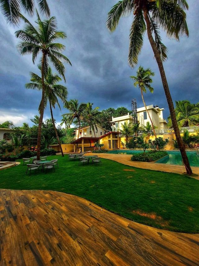 🌴✨ Goa's Candolim Charm: Top Hotel Pick! ✨🌴