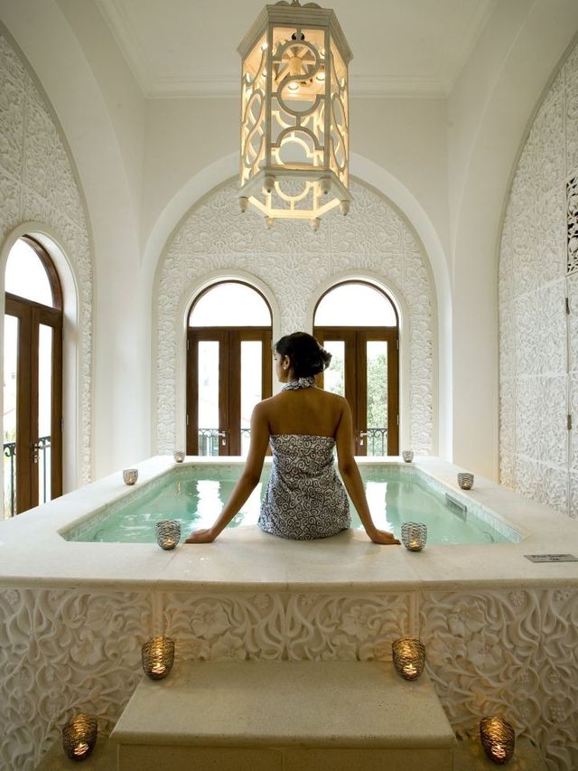 🌟 Umhlanga's Luxe Escape: Oyster Box Hotel 🌴🛎️