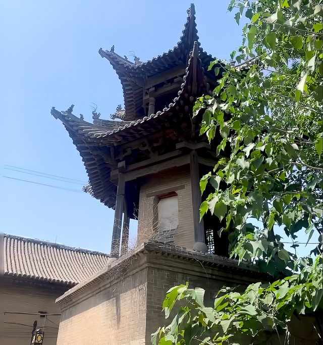 悟空!為師跟隨你的腳步來到了汾城古建築群...。