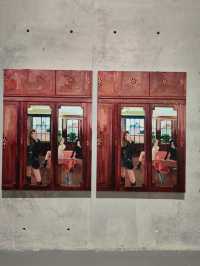 逛展《重瞳》。
