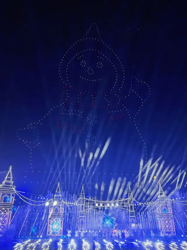 "Meet Harbin" is a river-based immersive performance that is absolutely amazing! 