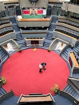 您聽說過在「飛碟」裏開會嗎？