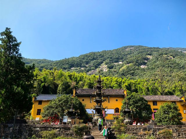 九華後山的九子岩也很美。 九華後山的九子岩也很美。