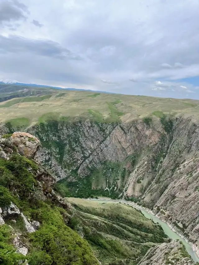 Koksu Grand Canyon: Earth's Crevice and Miracle