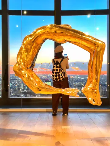 森美術館最美的風景,遠處富士山近在眼前