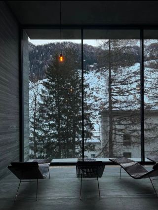 The world's best hot spring resort hotel is in Switzerland!