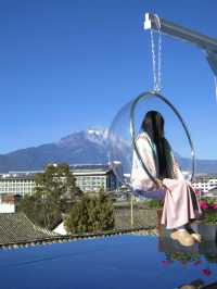 麗江山念…推開窗就是雪山….