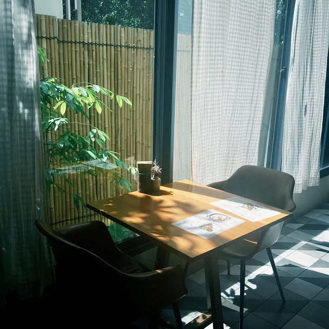 🏨住進曼谷的夢幻綠洲！卡拉羅姆酒店太絕