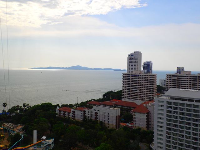 芭堤雅海灘公園度假村 | 玩轉泰國海灘度假   地址：345 Jomtien Beach,