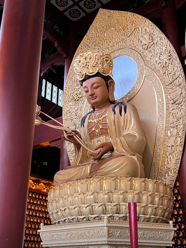 🕊️ Linyin Temple: Serenity in Stone 🍃