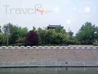 Exploring Xi’an’s Huan Cheng Xi Yuan (环城西苑): A Green Shelter Along the Ancient City Wall