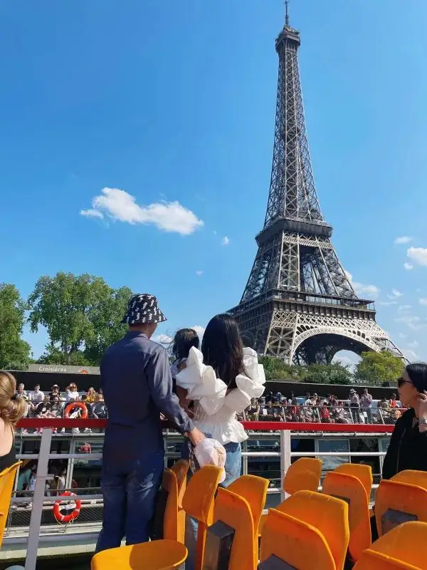 Experience Paris with a Seine River Cruise on Bateaux Mouches
