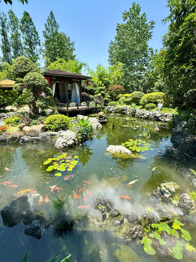原本以為岳麓山已經夠靚。。。直到去咗呢度