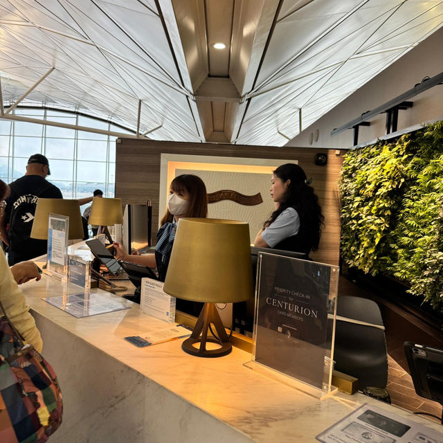 🇭🇰衝！香港機場百夫長黑金休息室開箱✨血虧也要安利！