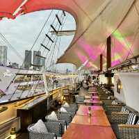 曼谷湄南河必吃榜！百年老船改建的浪漫餐廳⛵️✨