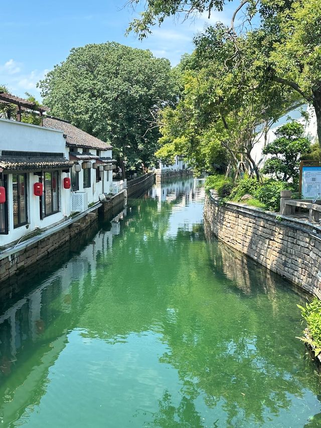 靚靚嘅女朋友當然要襯返靚靚嘅景啦