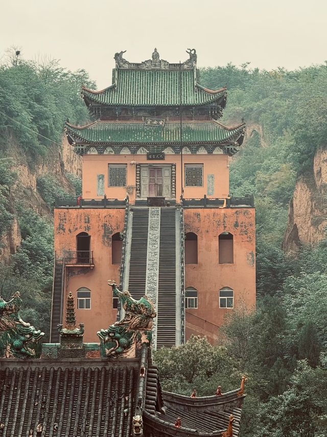 洛陽最魔幻景點！！河南眾神殿——金龍寺！！！！