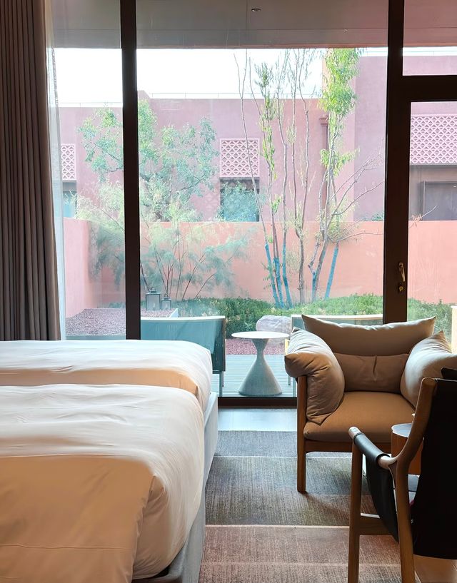 寧夏天花板級野奢酒店!躺著看賀蘭山星空 寧夏天花板級野奢酒店!躺著看賀蘭山星空