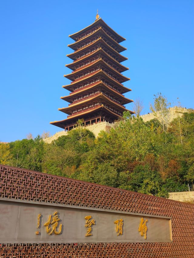 邂逅雙峰奇景與佛光普照之牛首山