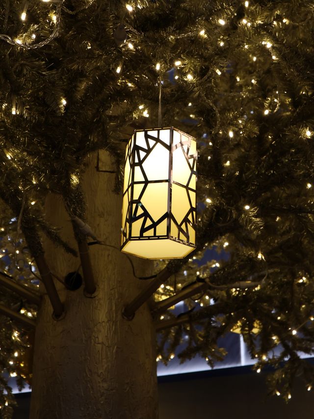 廣州聖誕必拍!K11金色聖誕樹亮燈美哭了 廣州聖誕必拍!K11金色聖誕樹亮燈美哭了