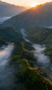 晨曦哀牢山_雲南