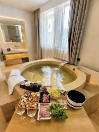 在漳州私湯裡涮火鍋，我好像住進了山野裡的“小暖爐”