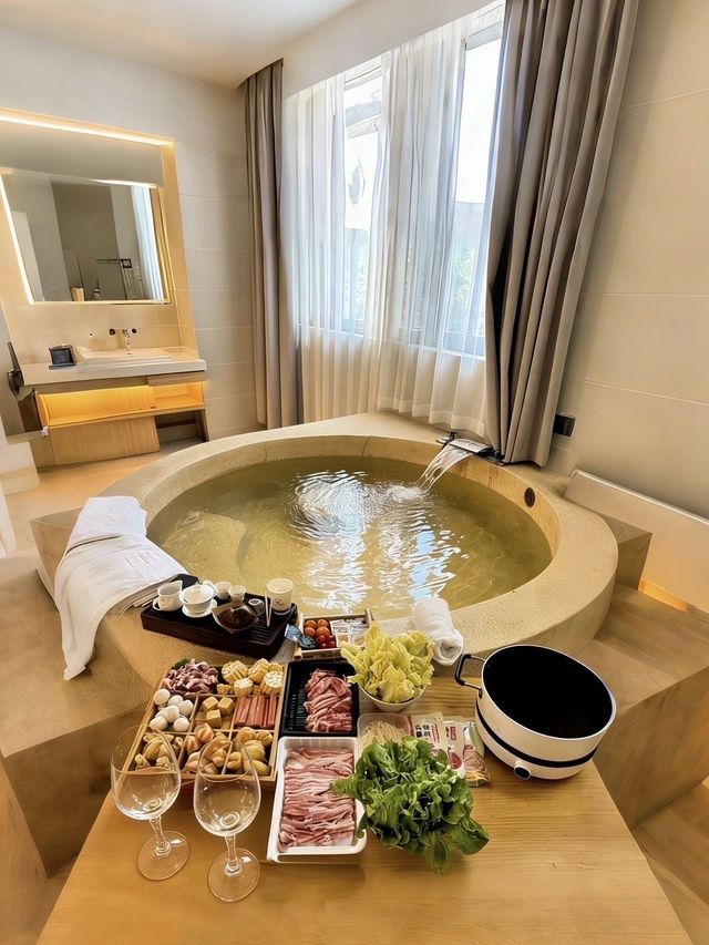 在漳州私湯裡涮火鍋，我好像住進了山野裡的“小暖爐”