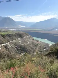 棄了「虎跳峽」選了「虎香公路」