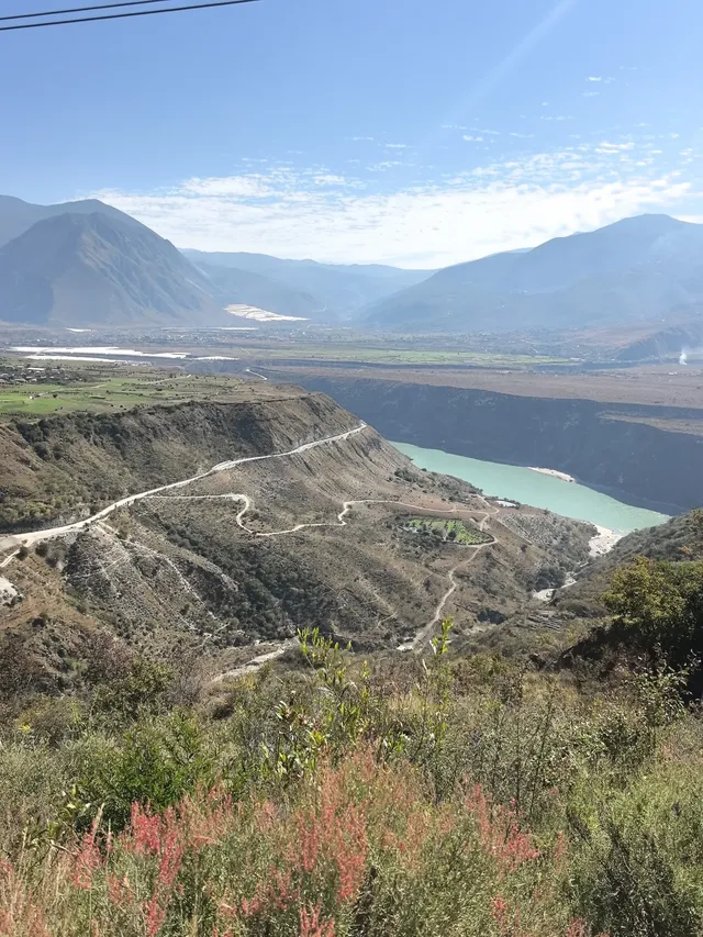 棄了「虎跳峽」選了「虎香公路」 棄了「虎跳峽」選了「虎香公路」