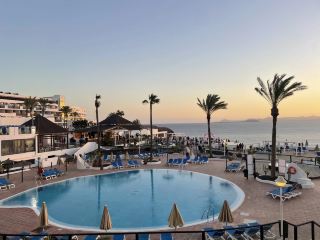 Experience a "little summer" during the European winter on Lanzarote Island