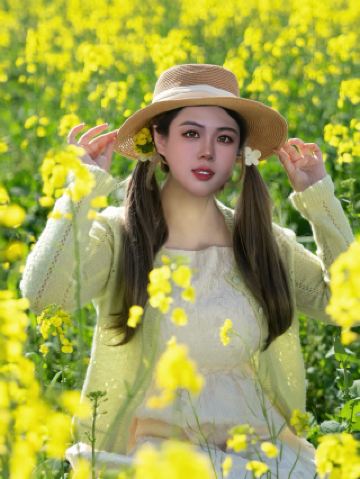 Не ждите марта! В провинции Гуйчжоу уже расцвели первые в стране цветы рапса.