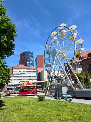 [theater square] the heart landmark of klaipėda old town, a healing square open 24 hours for free!
