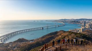 Sea breeze cools the coastal city, Dalian summer escape travel guide