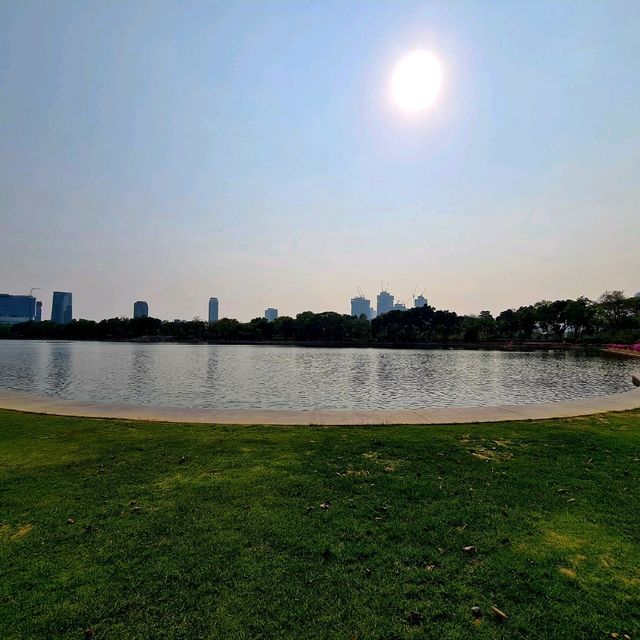 สวนเบญจกิติ

Benchakitti Park