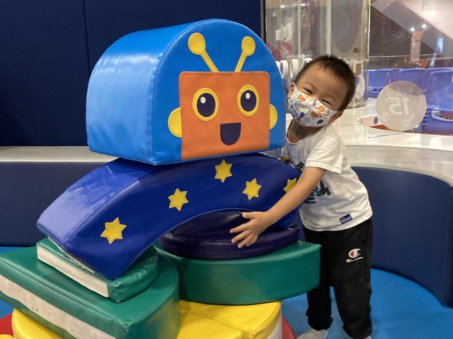 《🚀太空主題免費兒童遊戲室》