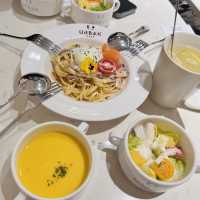 長沙灣木系貓Cafe