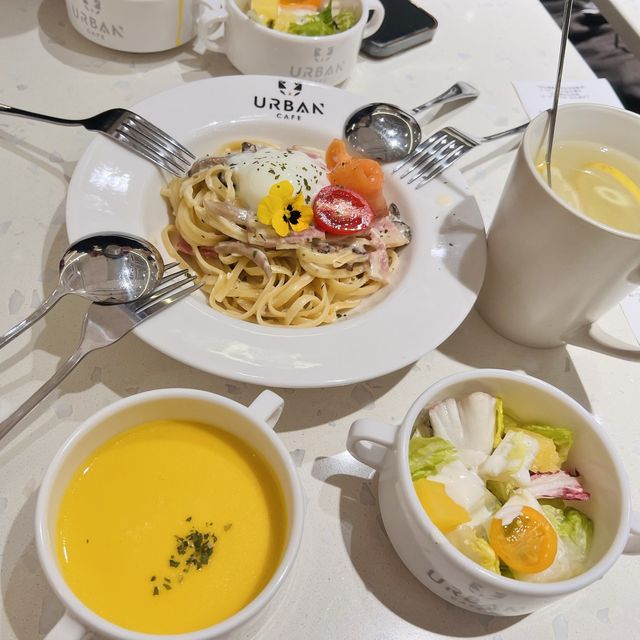 長沙灣木系貓Cafe
