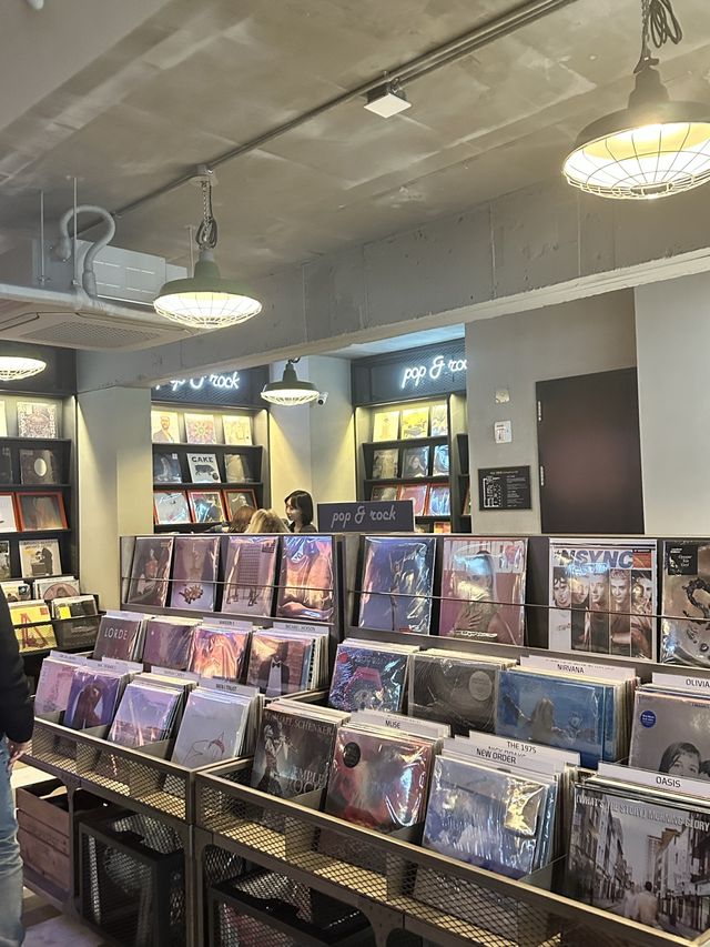 LP 감성 가득 느낄 수 있는 현대카드 바이닐앤플라스틱 🎵