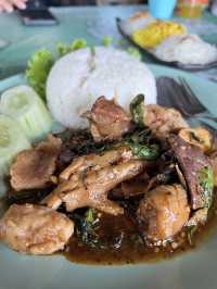 ก๋วยเตี๋ยวเรือร้อยล้าน ความอร่อยแบบจุกๆ