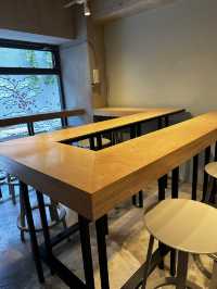 路地裏にひっそり 新大久保 DOMOCafe
