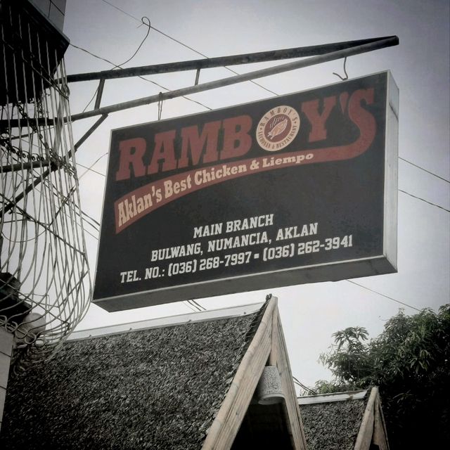 RAMBOY'S LECHONAN: BEST LIEMPO IN KALIBO