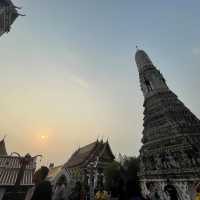 Beautiful sunset with amazing temple views 