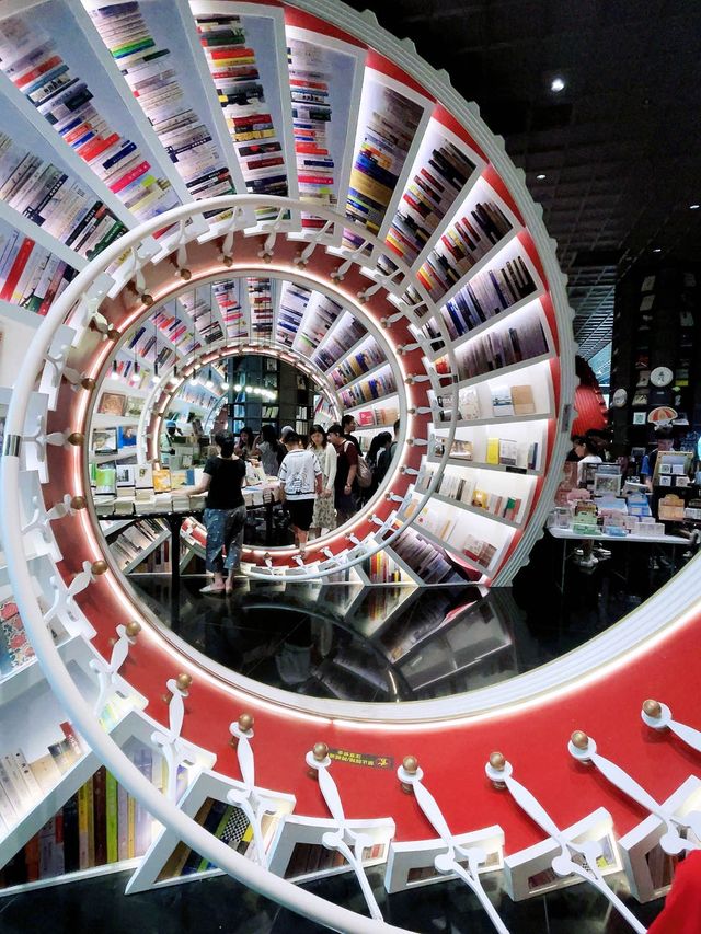不愛看書也會想去的深圳網紅打卡書店·鍾書閣