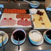 Breakfast ตอนเช้าที่ โรงแรม ยูสมุย