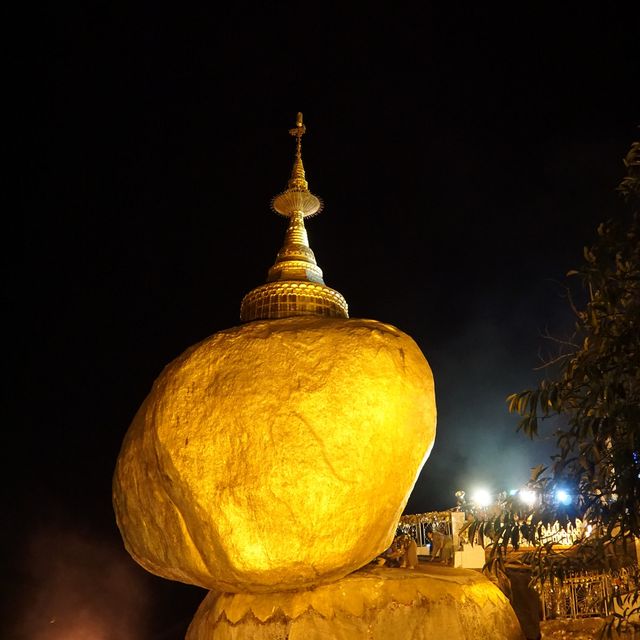 ไหว้พระธาตุชมอาทิตย์สวยงามที่อินแขวน