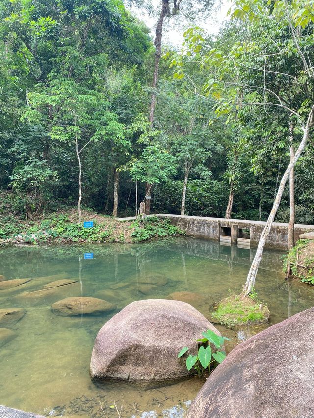 💦น้ำปิ๊ ต.คมบาง ⛰️ เล่นน้ำ ถ่ายภาพ ปิกนิก 🌞👒💕