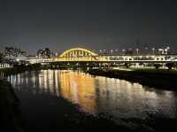 สะพานสายรุ้ง เปลี่ยนสียามค่ำคืน