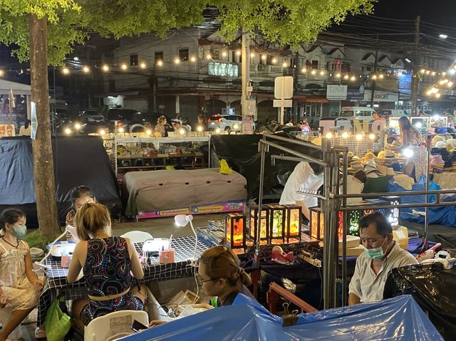 chillva market ถนนคนเดินภูเก็ตที่ไม่ควรพลาด