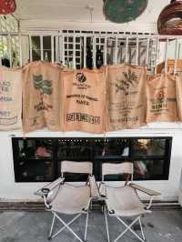 ใต้ถุนบ้าน 带福办 ร้านอาหารเล็กๆสไตล์โฮมมี่