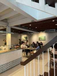 Bloom Dining คาเฟ่ขนมอร่อย ถ่ายรูปสวย ย่านพระราม 9